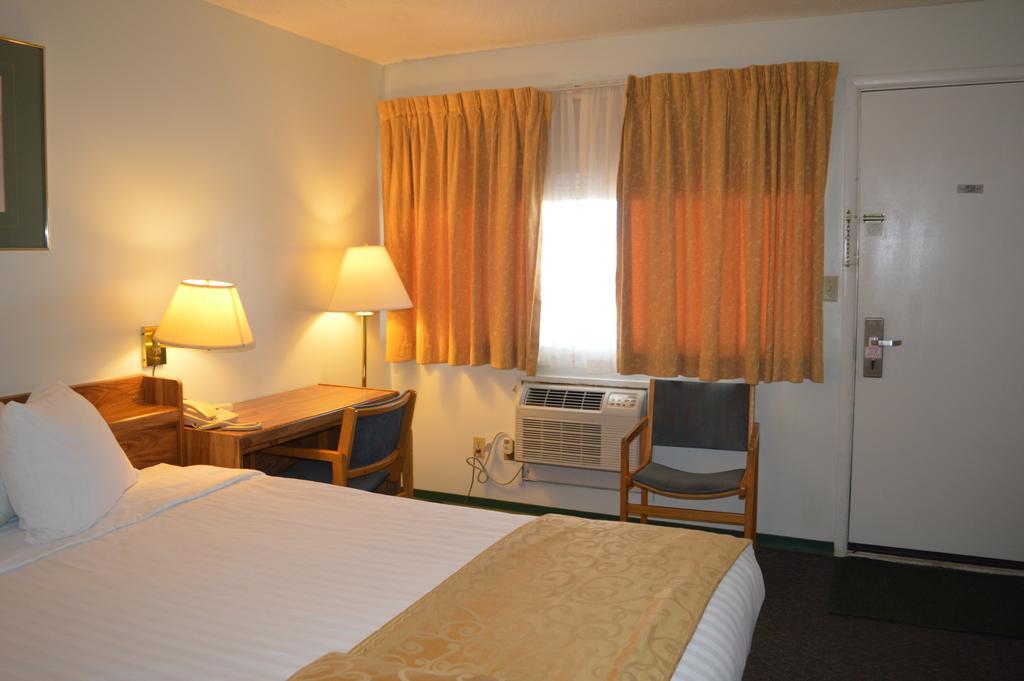 Circle 5 Motel Olds Oda fotoğraf