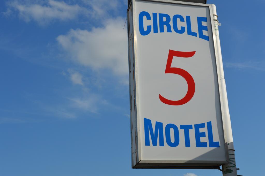 Circle 5 Motel Olds Dış mekan fotoğraf